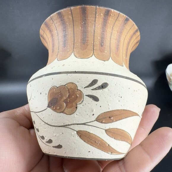 HandMade Studio Art Pottery Bud Vase Hand Painted Artist Signed Barbie Primitive - Picture 8 of 13